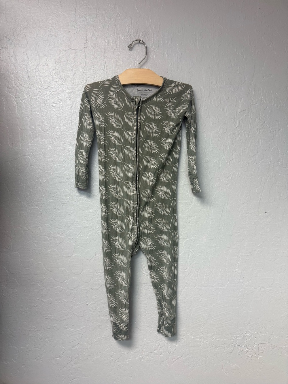 $18 ADD ON brave little ones bamboo green leaf footie 18-24M little sleepies